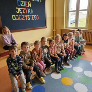 pokaż obrazek -  Teatrzyk kamishibai w wykonaniu uczniów klasy 4