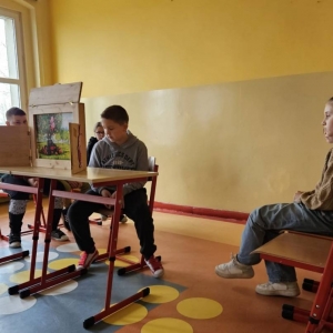 pokaż obrazek -  Teatrzyk kamishibai w wykonaniu uczniów klasy 4