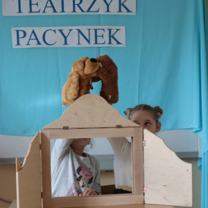 pokaż obrazek - Teatrzyk pacynek w wykonaniu dzieci z oddziału przedszkolnego