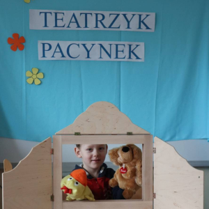 pokaż obrazek - Teatrzyk pacynek w wykonaniu dzieci z oddziału przedszkolnego