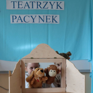 pokaż obrazek - Teatrzyk pacynek w wykonaniu dzieci z oddziału przedszkolnego