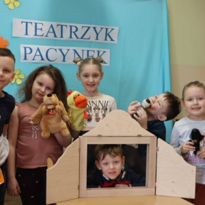 pokaż obrazek - Teatrzyk pacynek w wykonaniu dzieci z oddziału przedszkolnego
