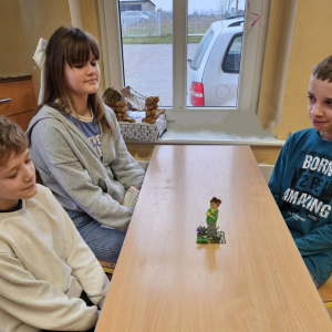 pokaż obrazek -  Bilbo Baggins w wykonaniu uczniów klasy 6