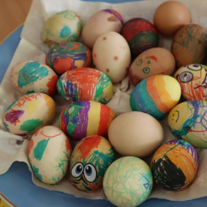 pokaż obrazek -  Ozdabiamy jajka – decoupage 