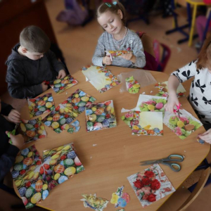 pokaż obrazek -  Ozdabiamy jajka – decoupage 