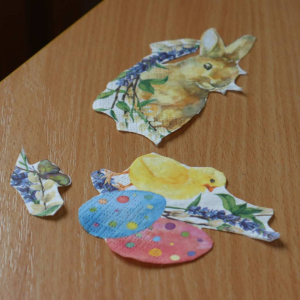 pokaż obrazek -  Ozdabiamy jajka – decoupage 