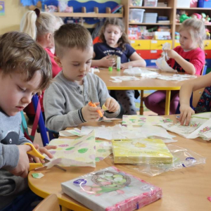 pokaż obrazek -  Ozdabiamy jajka – decoupage 