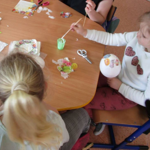 pokaż obrazek -  Ozdabiamy jajka – decoupage 
