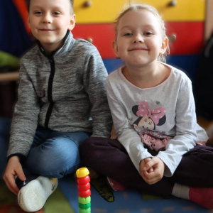 pokaż obrazek - Budujemy wieżę z surowców wtórnych – nakrętek