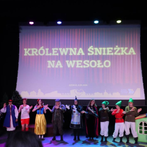 pokaż obrazek - Wyjazd na spektakl pt. „Królewna Śnieżka na wesoło”