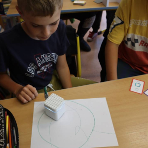 pokaż obrazek -  Roboty GeniBot na zajęciach rozwijających