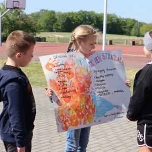 pokaż obrazek - Wizyta w siedzibie Ochotniczej Straży Pożarnej w Częstkowie 