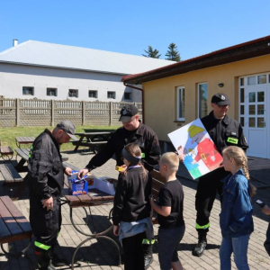 pokaż obrazek - Wizyta w siedzibie Ochotniczej Straży Pożarnej w Częstkowie 