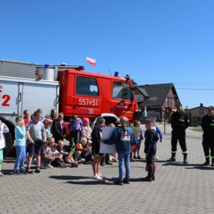 pokaż obrazek - Wizyta w siedzibie Ochotniczej Straży Pożarnej w Częstkowie 
