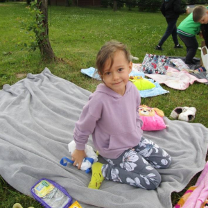 pokaż obrazek -  Piknik w szkolnym sadzie