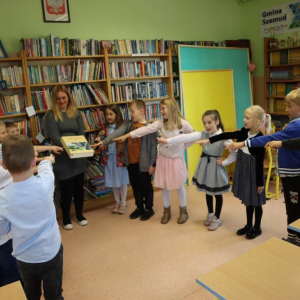 pokaż obrazek - Pasowanie na czytelnika