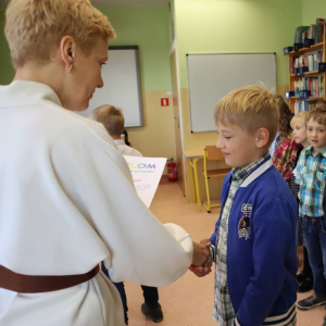 pokaż obrazek - Pasowanie na czytelnika