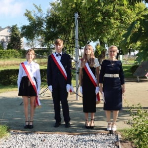 pokaż obrazek - Uroczyście rozpoczęliśmy rok szkolny 2024/2025