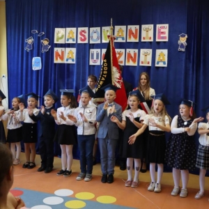 pokaż obrazek - Ślubowanie i pasowanie na ucznia