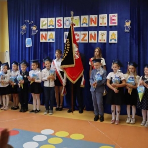 pokaż obrazek - Ślubowanie i pasowanie na ucznia