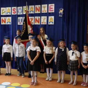 pokaż obrazek - Ślubowanie i pasowanie na ucznia