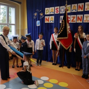 pokaż obrazek - Ślubowanie i pasowanie na ucznia