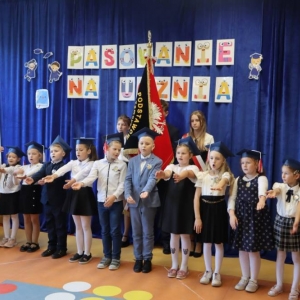 pokaż obrazek - Ślubowanie i pasowanie na ucznia