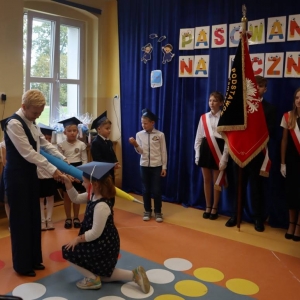 pokaż obrazek - Ślubowanie i pasowanie na ucznia