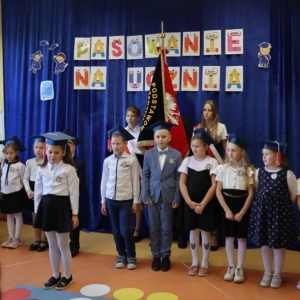 pokaż obrazek - Ślubowanie i pasowanie na ucznia