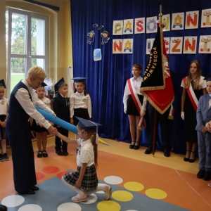 pokaż obrazek - Ślubowanie i pasowanie na ucznia