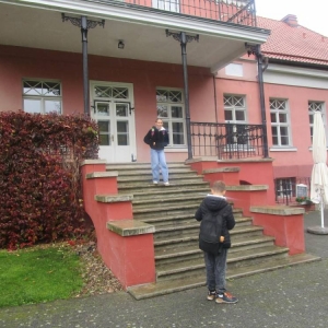 pokaż obrazek - Niezwyły spacer po parku