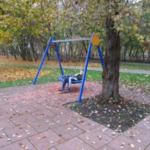 pokaż obrazek - Niezwyły spacer po parku