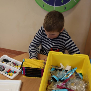 pokaż obrazek - Nauka poprzez zabawę z robotami LEGO 