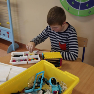 pokaż obrazek - Nauka poprzez zabawę z robotami LEGO 