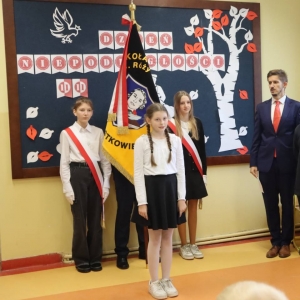 pokaż obrazek - Szkolne obchody Narodowego Święta Niepodległości