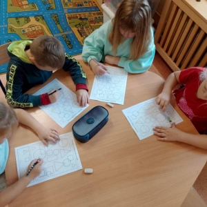 pokaż obrazek -  Figury geometryczne w zabawie