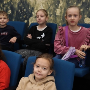 pokaż obrazek - Spektakl pt. „Kije samobije”