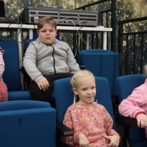 pokaż obrazek - Spektakl pt. „Kije samobije” 