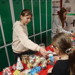 pokaż obrazek -  Świąteczny Kiermasz Bożonarodzeniowy