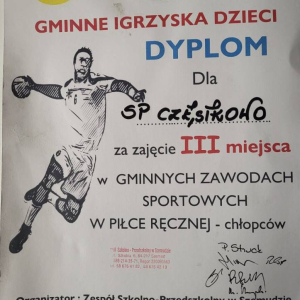 pokaż obrazek - III miejsce w Gminnych Zawodach Sportowych w Piłce Ręcznej 