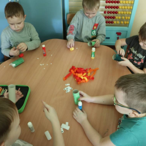 pokaż obrazek - Przedszkolaki poznają legendę o Smoku Wawelskim! 