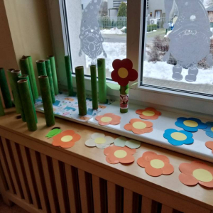 pokaż obrazek - Przygotowania do Dnia Babci i Dziadka w oddziale przedszkolnym