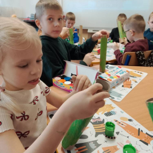 pokaż obrazek - Przygotowania do Dnia Babci i Dziadka w oddziale przedszkolnym