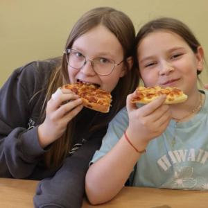 pokaż obrazek -  Międzynarodowy Dzień Pizzy w klasie IV