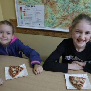pokaż obrazek - Międzynarodowy Dzień Pizzy w klasie I 