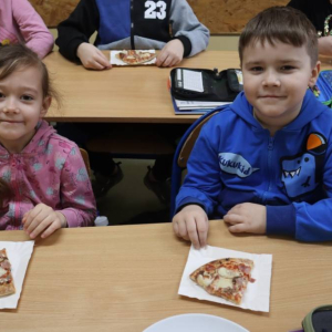 pokaż obrazek - Międzynarodowy Dzień Pizzy w klasie I 