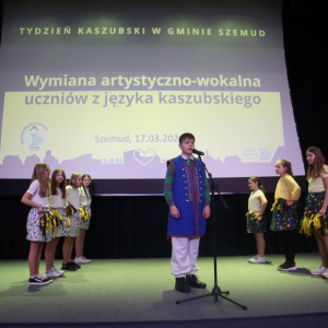 pokaż obrazek - Wymiana artystyczno-wokalna uczniów w ramach Tygodnia Kaszubskiego w Gminie Szemud 