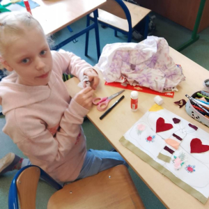 pokaż obrazek -  Wiosenne prace w wykonaniu uczniów klasy 3