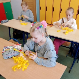pokaż obrazek - Wielkanocne ozdoby w wykonaniu uczniów klasy 3