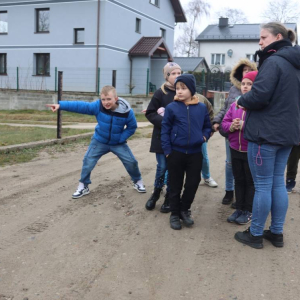 pokaż obrazek - „Czy nasi sąsiedzi wiedzą, jak postępować z odpadami niebezpiecznymi?” - idziemy w teren 